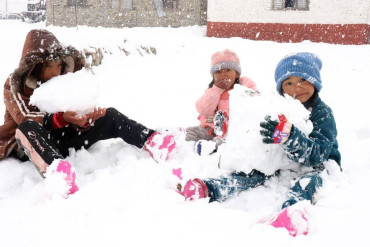 हिउँ पहिराले कर्णाली राजमार्ग अवरुद्ध